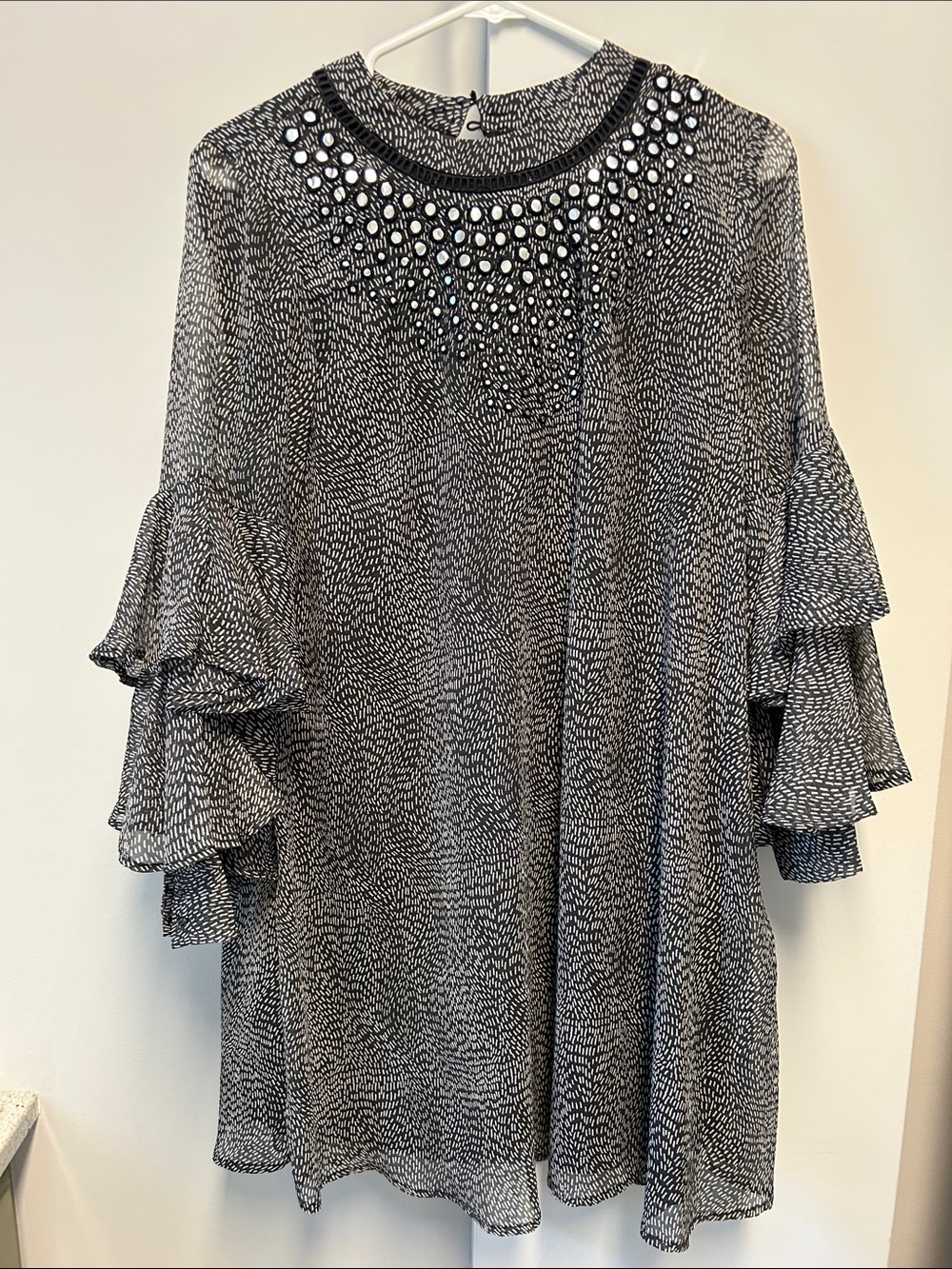 Ranna Gill Black & White Embellished Neck Tunic